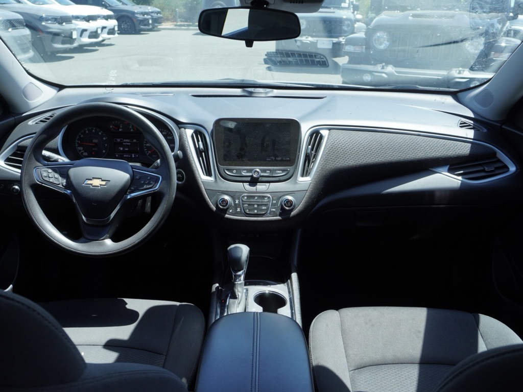 2024 Chevrolet Malibu LT Image 15 of 29