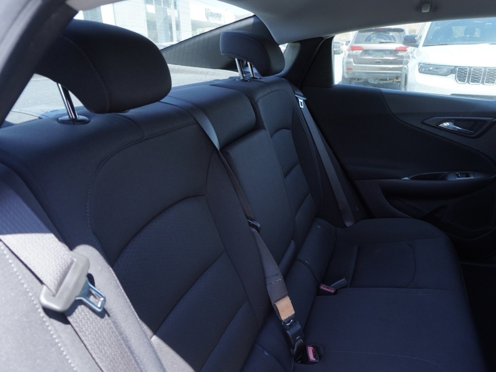 2024 Chevrolet Malibu LT Image 11 of 29