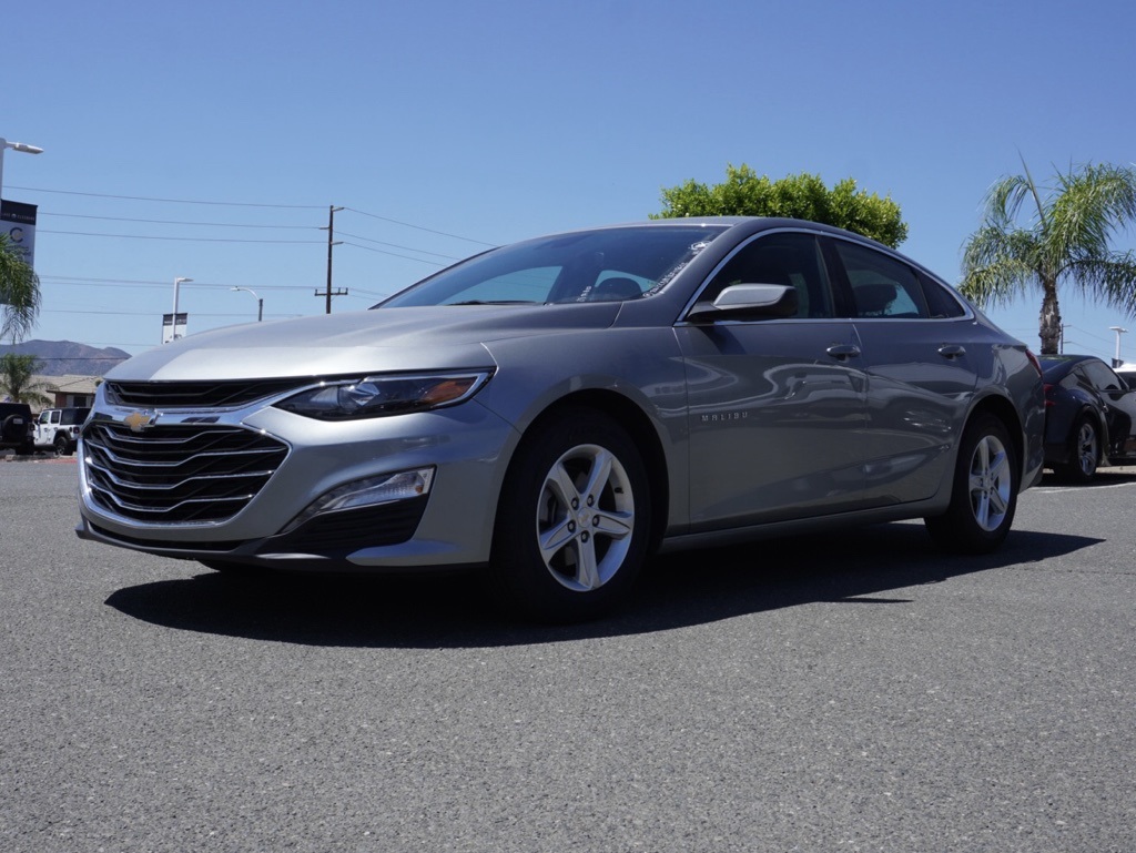 2024 Chevrolet Malibu LT Image 1 of 29