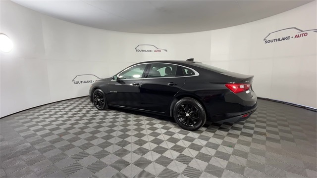 2024 Chevrolet Malibu LT Image 7 of 25