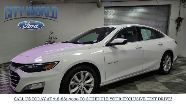 2024 Chevrolet Malibu LT Image 2 of 26