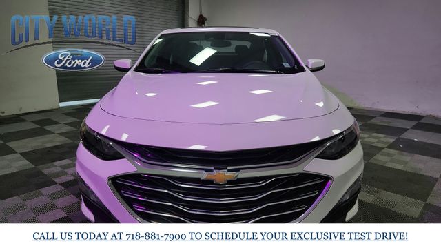 2024 Chevrolet Malibu LT Image 3 of 26