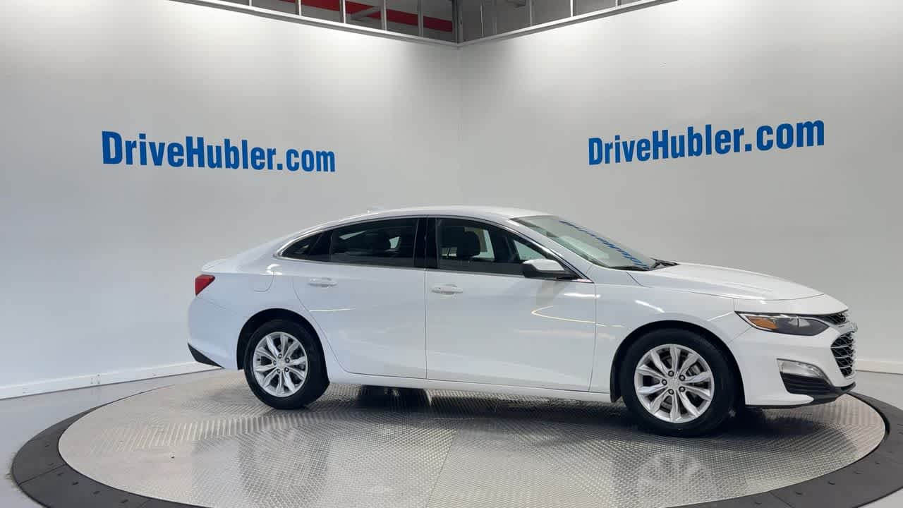 2024 Chevrolet Malibu LT Image 4 of 43