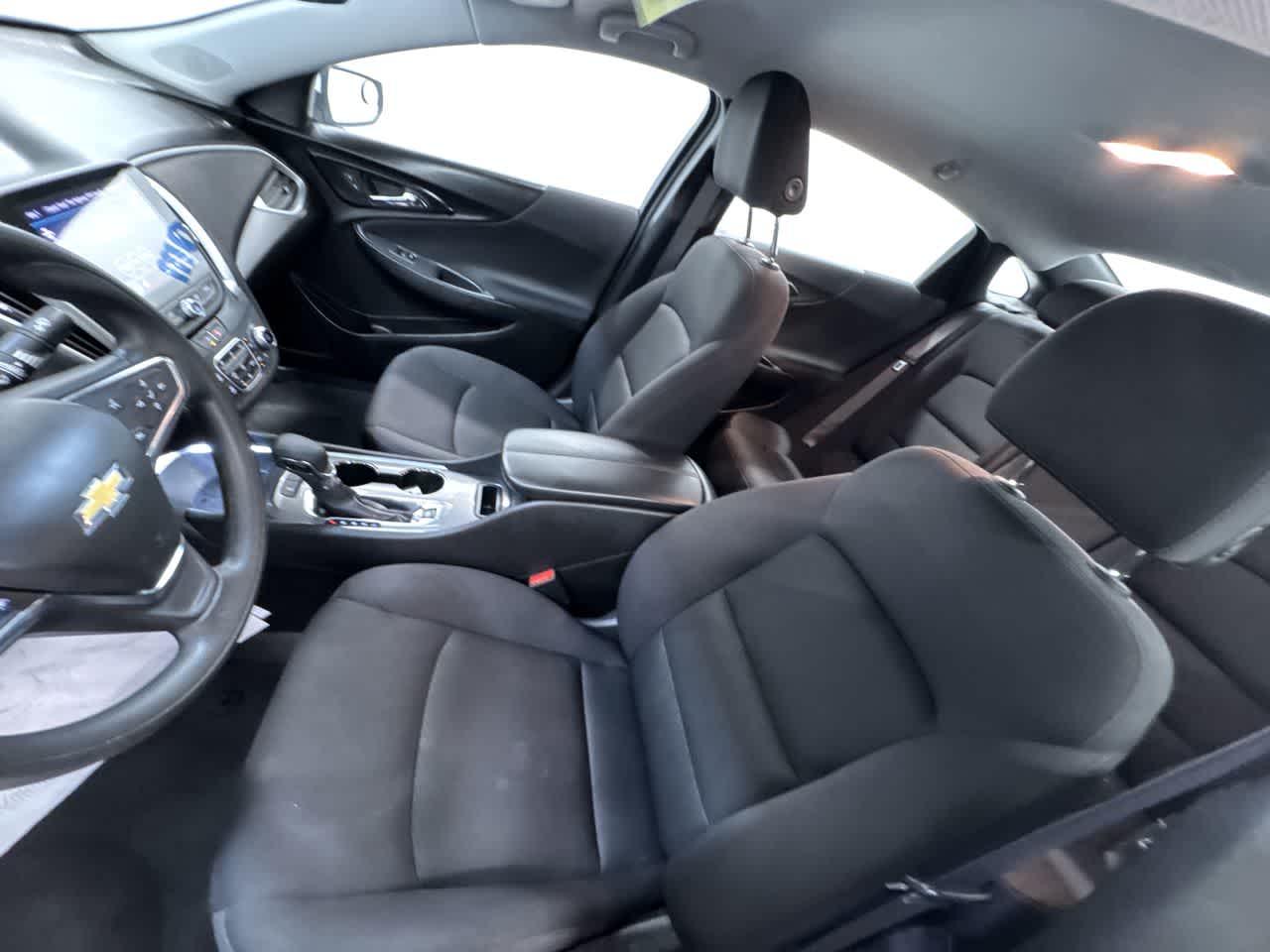 2024 Chevrolet Malibu LT Image 13 of 43