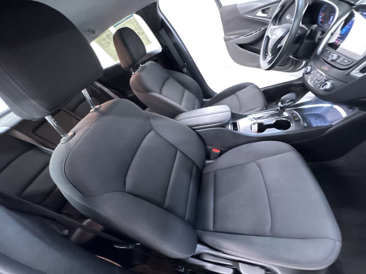 2024 Chevrolet Malibu LT Image 12 of 43