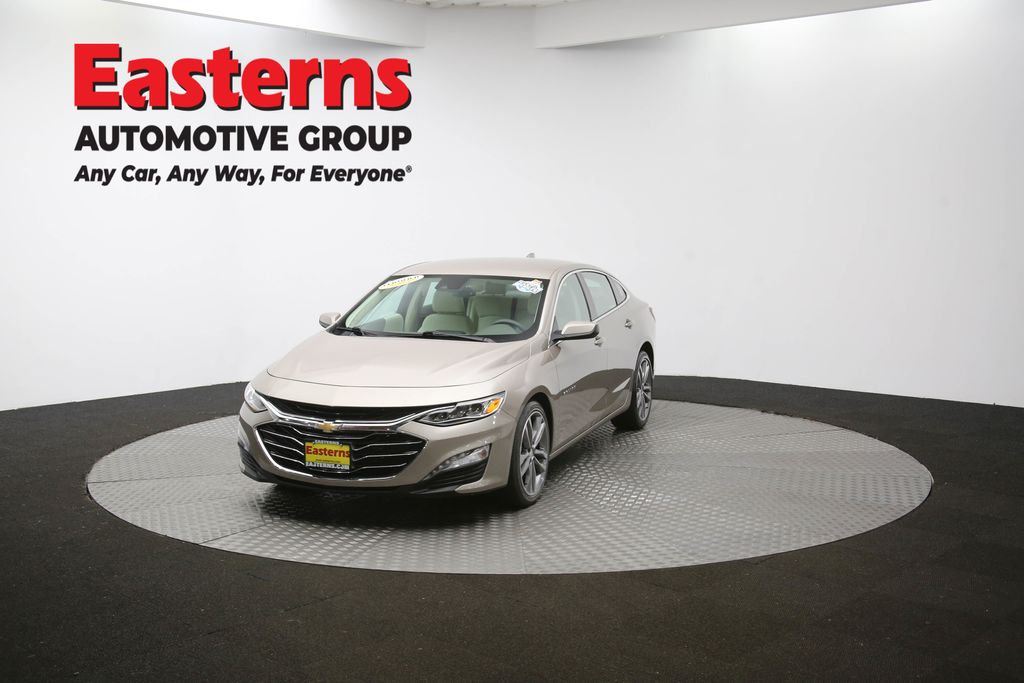 2024 Chevrolet Malibu LT Image 2 of 66