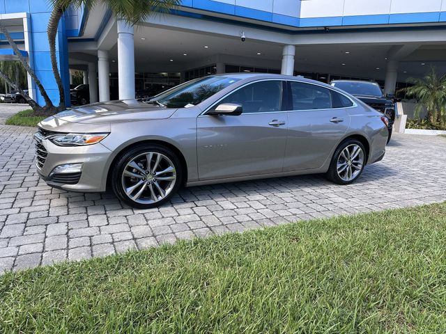 2024 Chevrolet Malibu LT Image 2 of 38