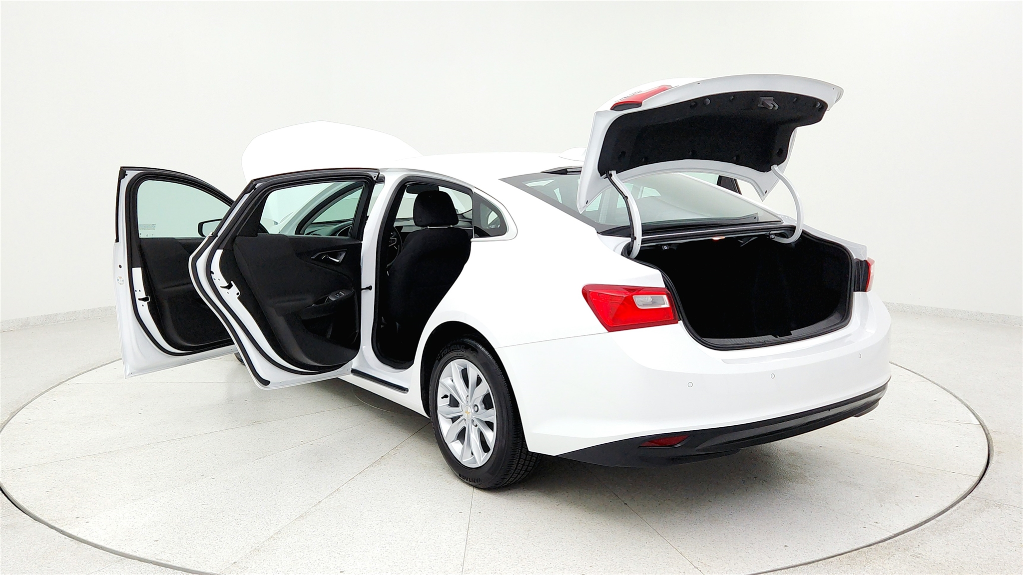 2024 Chevrolet Malibu LT Image 32 of 37