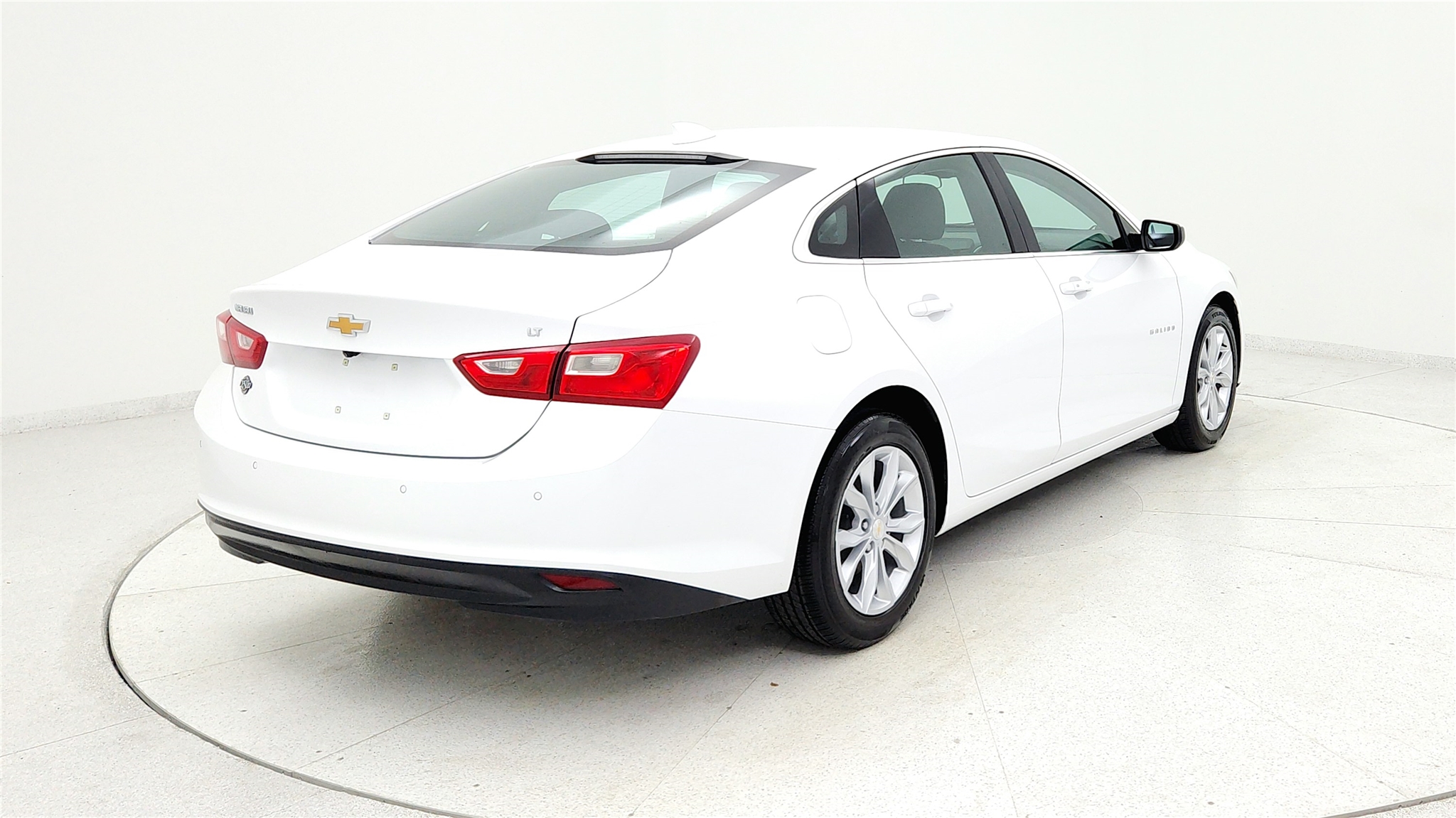 2024 Chevrolet Malibu LT Image 6 of 37