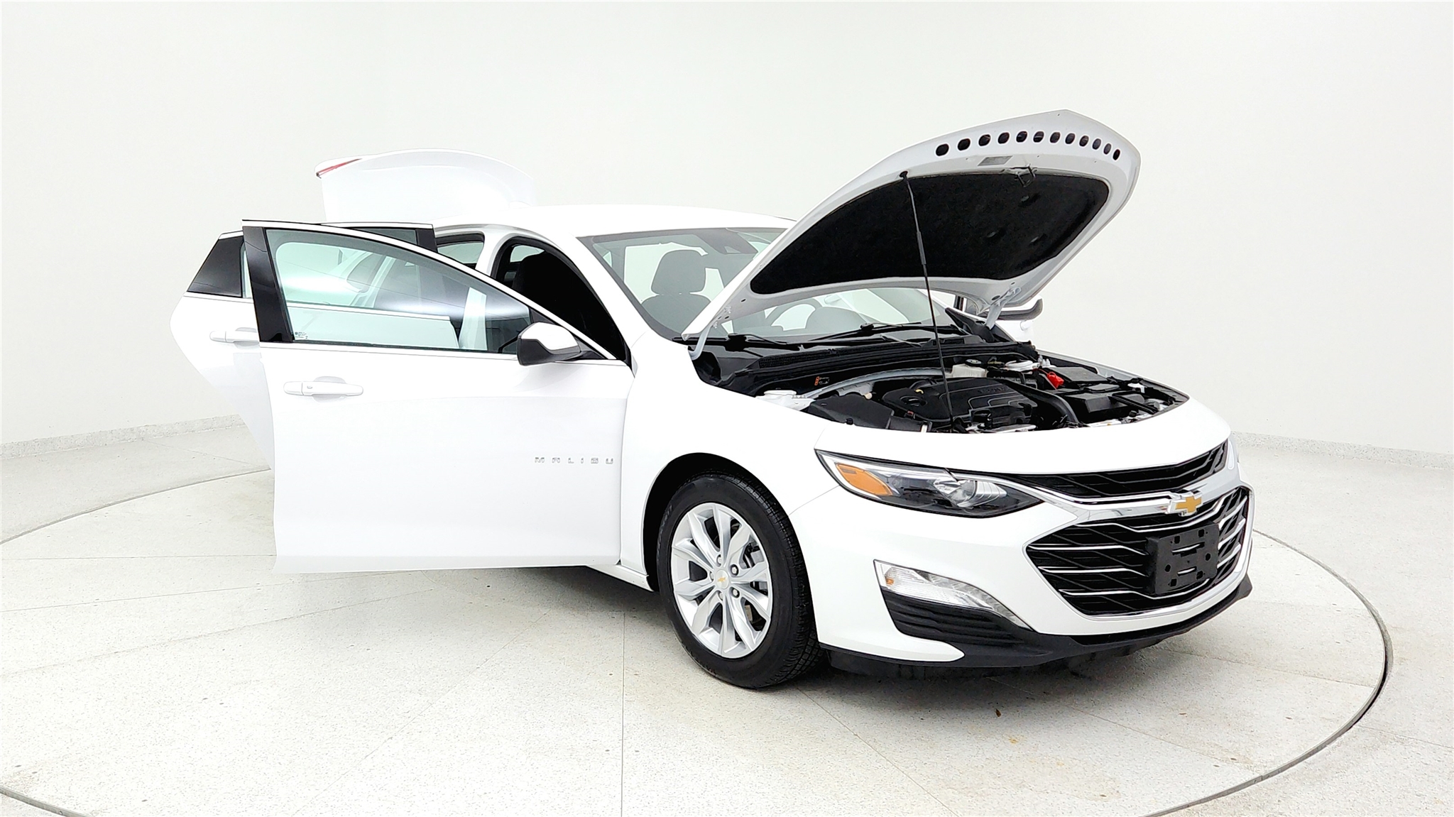 2024 Chevrolet Malibu LT Image 5 of 37