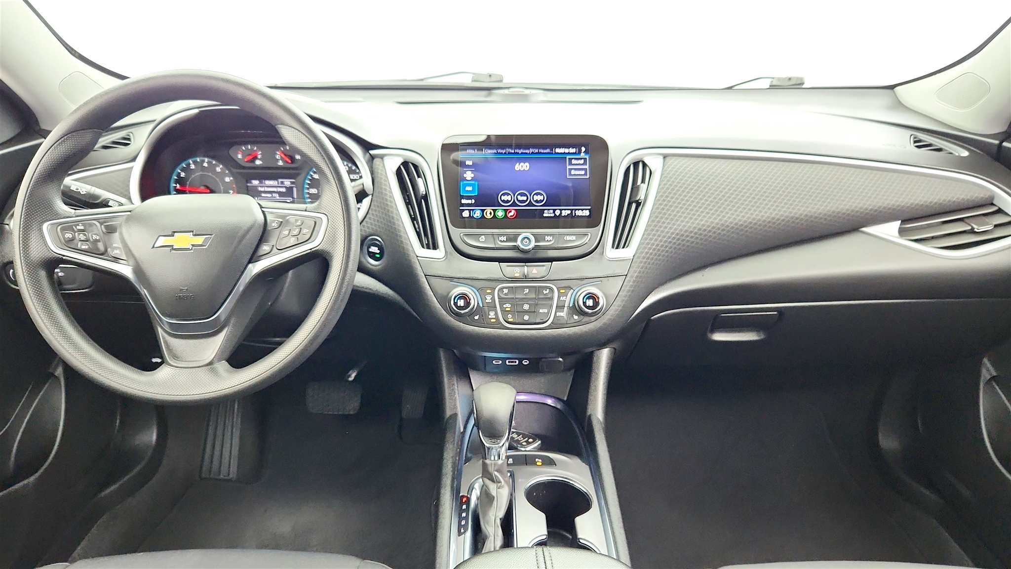 2024 Chevrolet Malibu LT Image 19 of 37