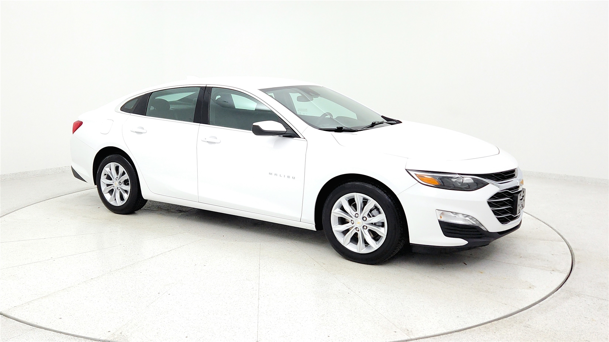 2024 Chevrolet Malibu LT Image 1 of 37