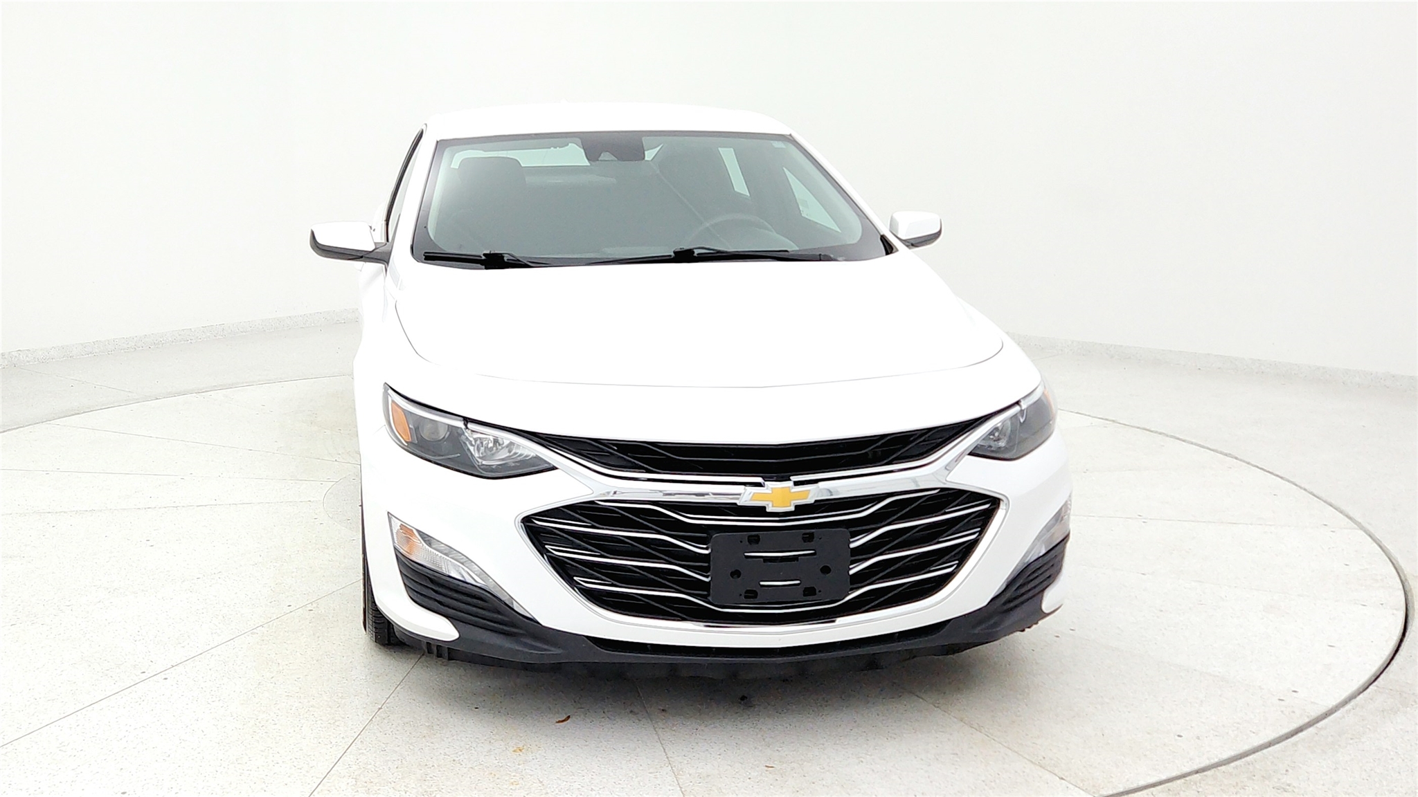 2024 Chevrolet Malibu LT Image 4 of 37