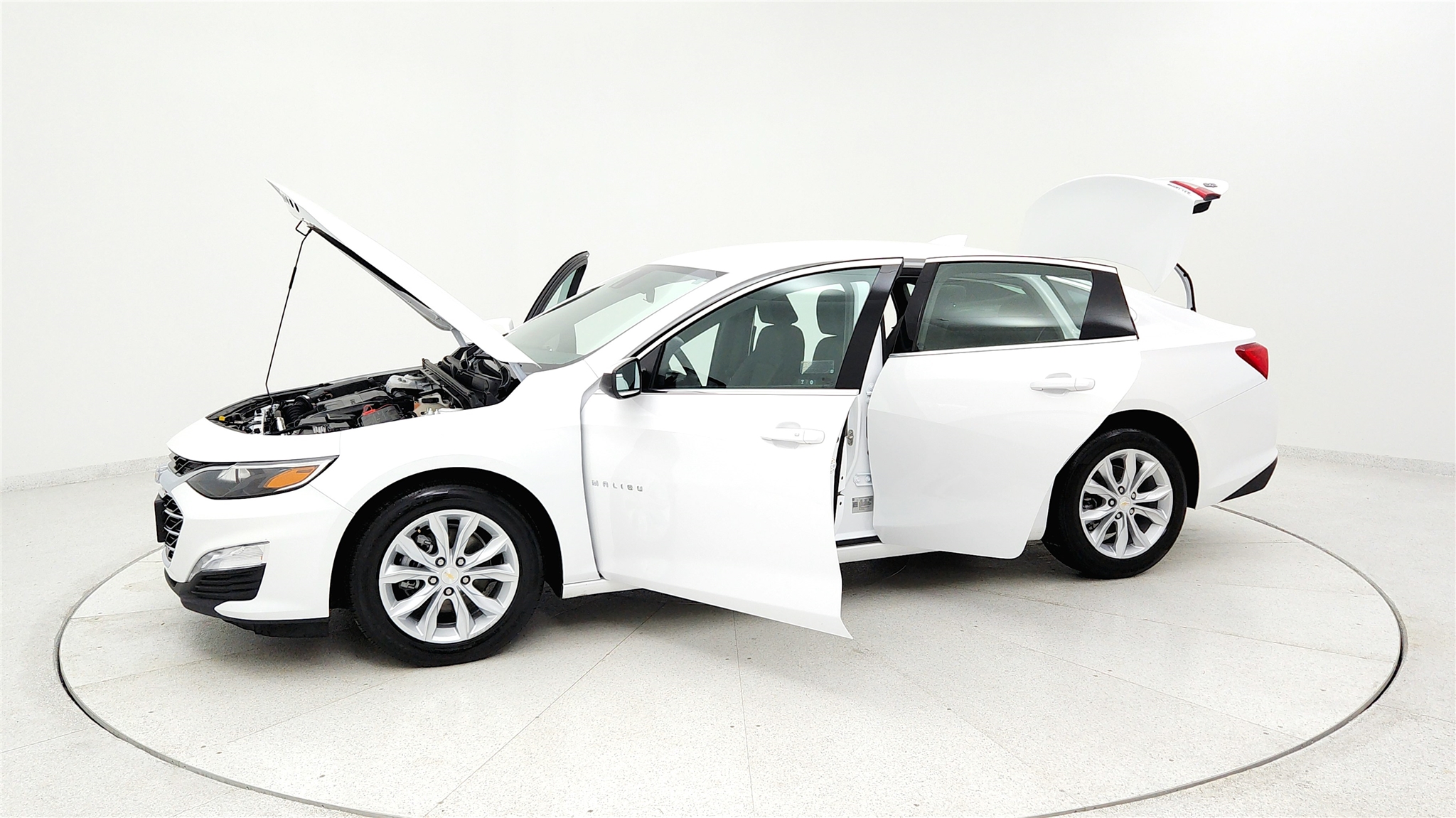 2024 Chevrolet Malibu LT Image 3 of 37