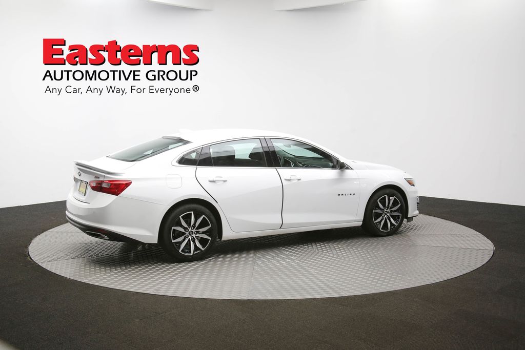 Vehicle image 21 of 61