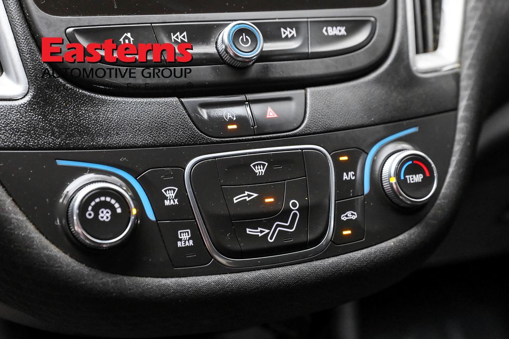 Vehicle image 52 of 61