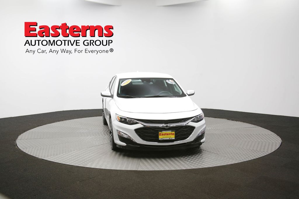 Vehicle image 9 of 61