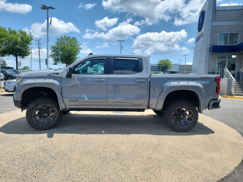 Vehicle image 8 of 31