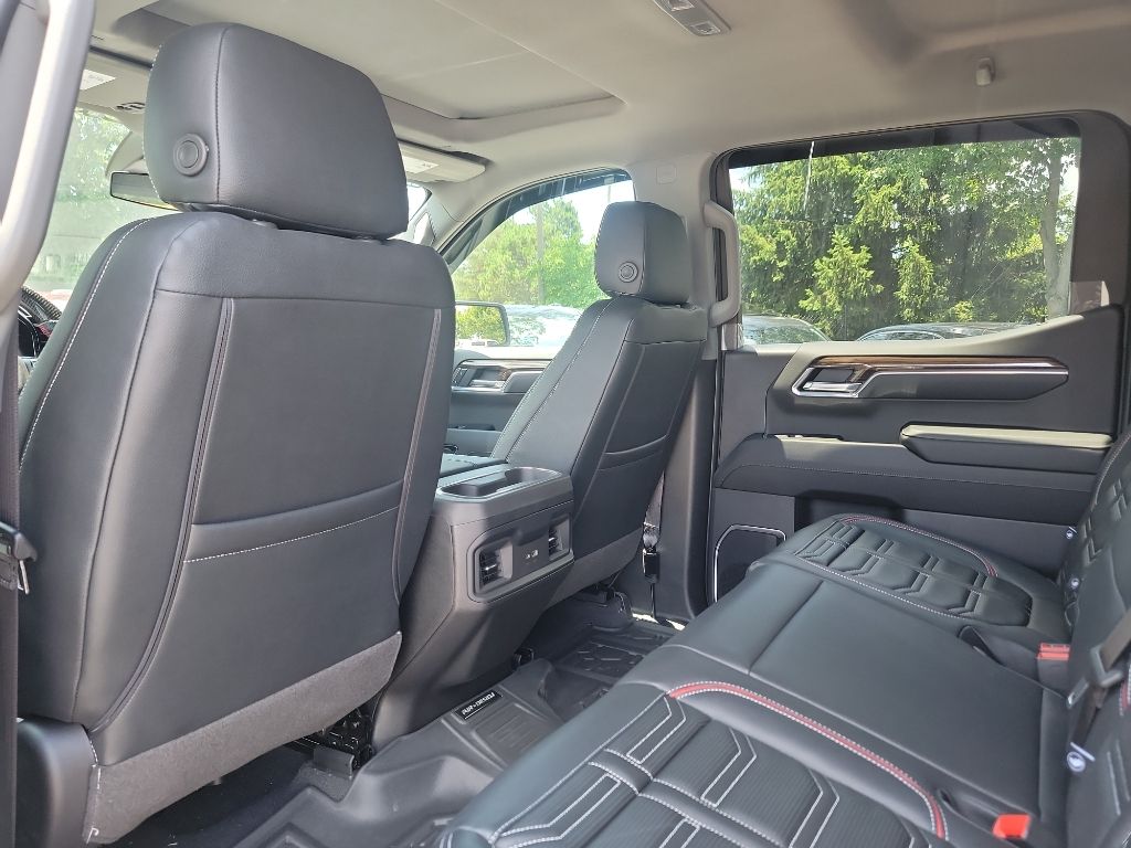 Vehicle image 14 of 31
