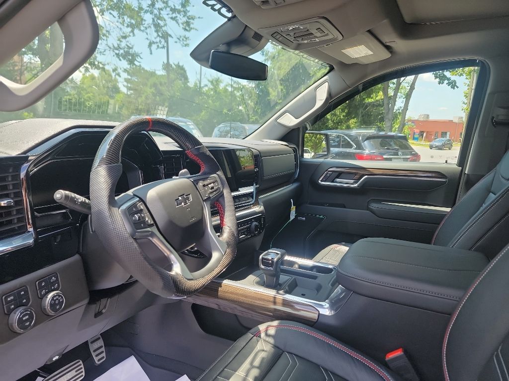 Vehicle image 17 of 31