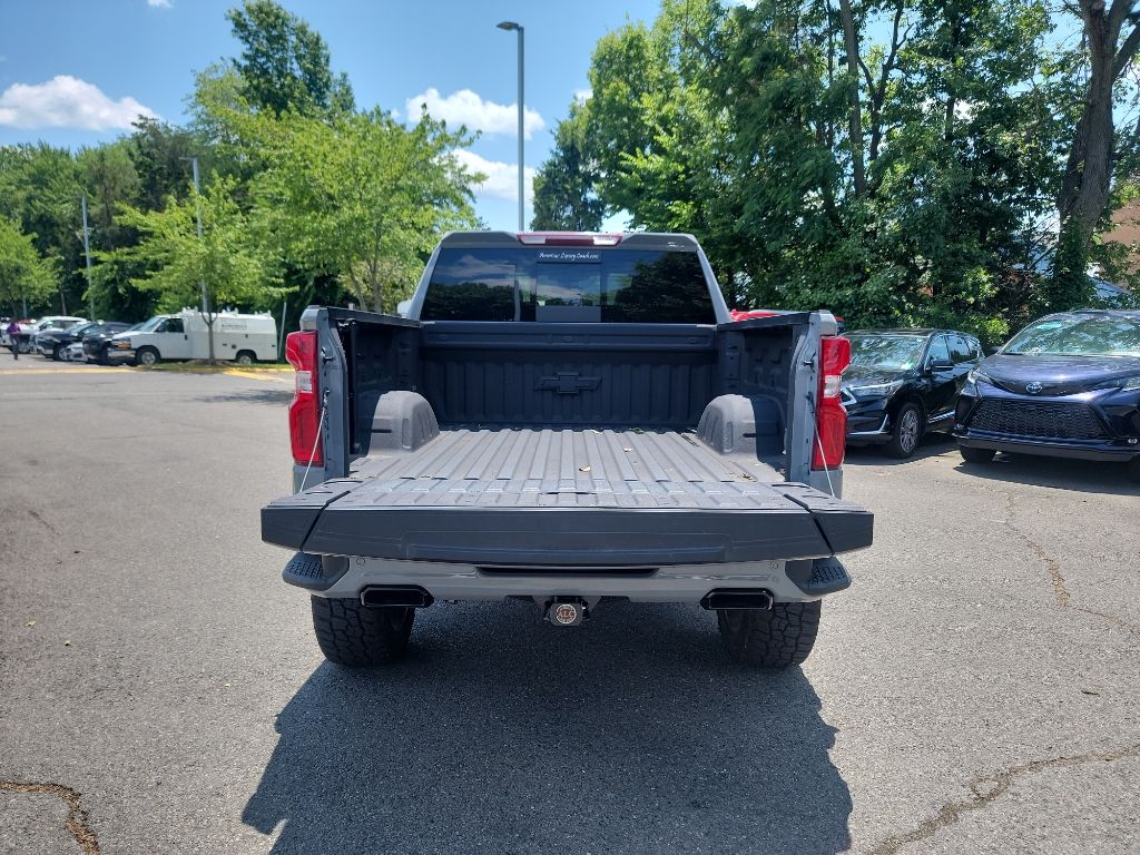 Vehicle image 11 of 31