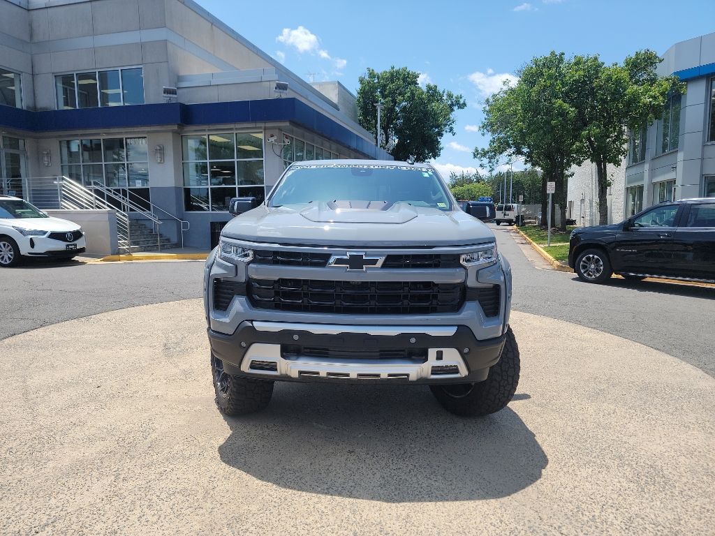 Vehicle image 2 of 31