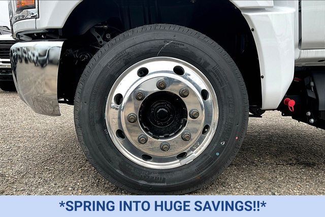 2024 Chevrolet Silverado MD Work Truck Image 5 of 10