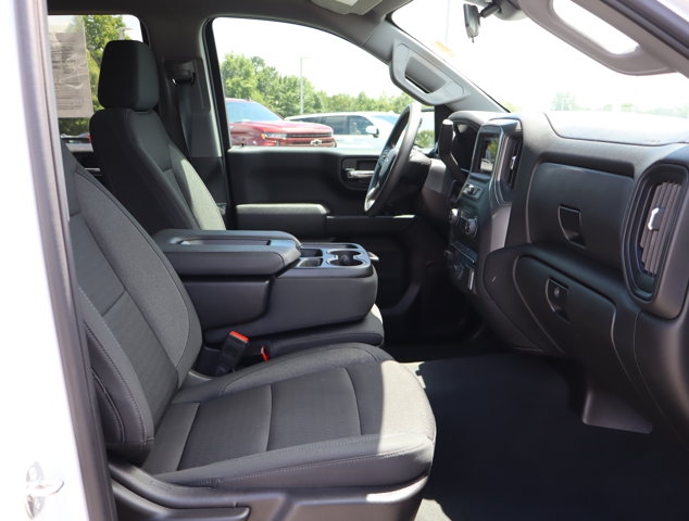 Vehicle image 24 of 26