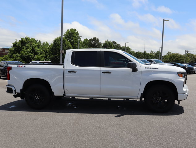 Vehicle image 4 of 26