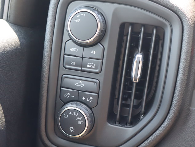 Vehicle image 13 of 26