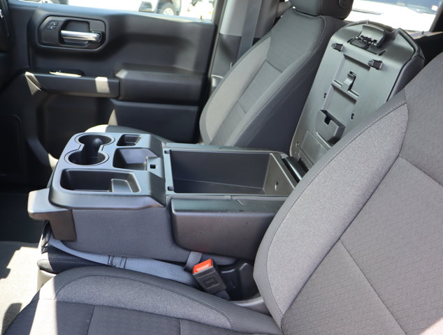Vehicle image 21 of 26
