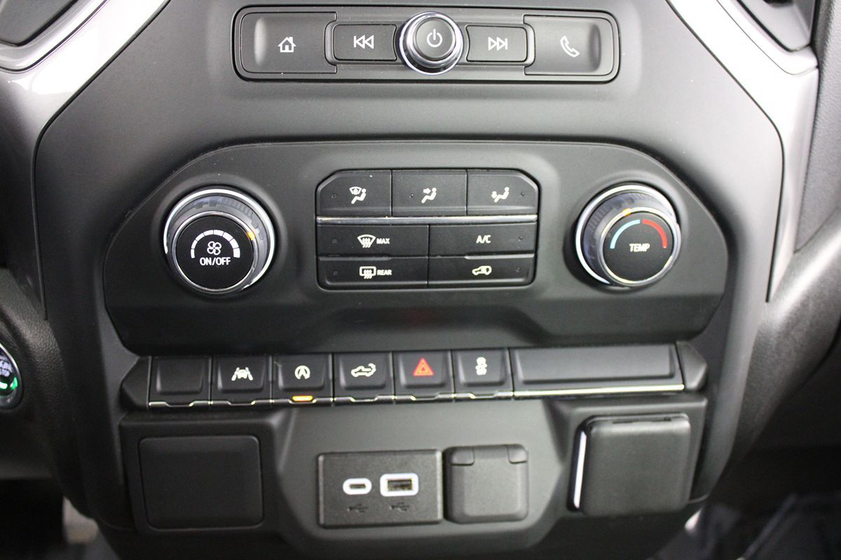 2024 Chevrolet Silverado 1500 Custom Image 32 of 38