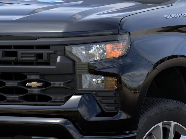 Vehicle image 10 of 24