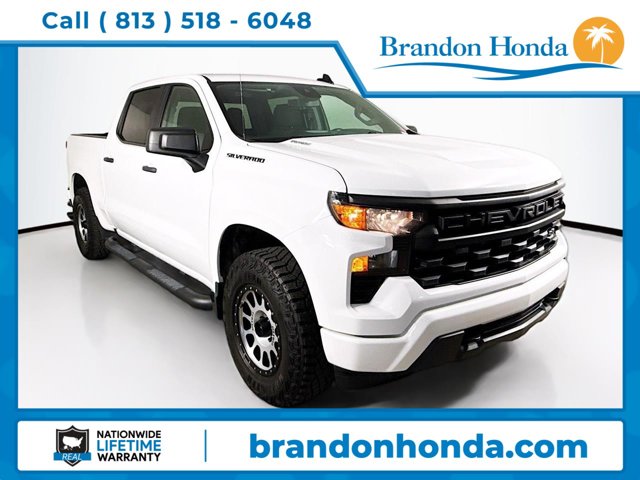 2024 Chevrolet Silverado 1500 Custom Image 2 of 32