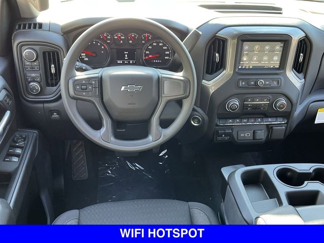 Vehicle image 32 of 39