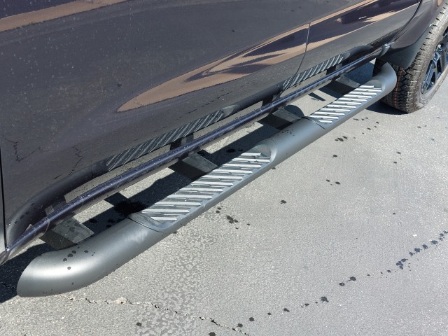 Vehicle image 21 of 24