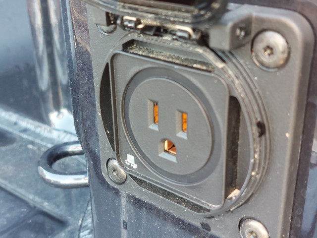 Vehicle image 16 of 24