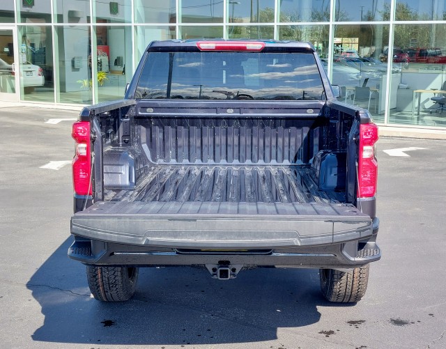 Vehicle image 9 of 24