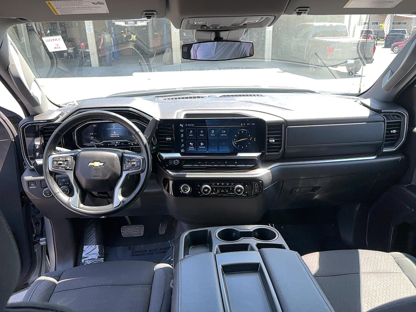 Vehicle image 14 of 15