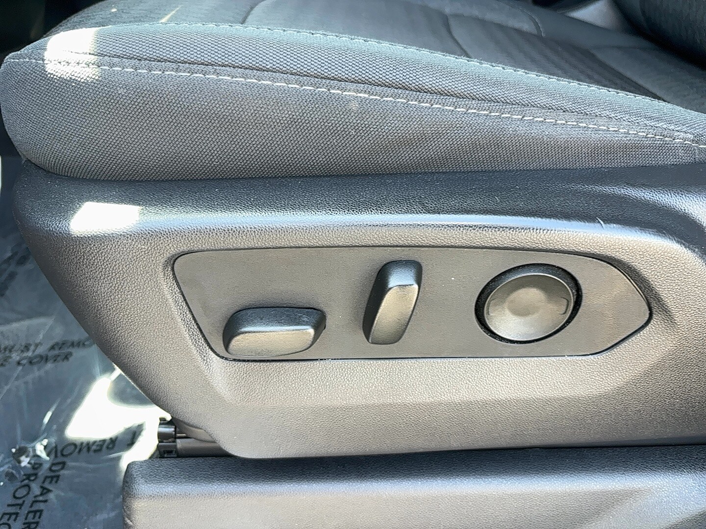 Vehicle image 10 of 15