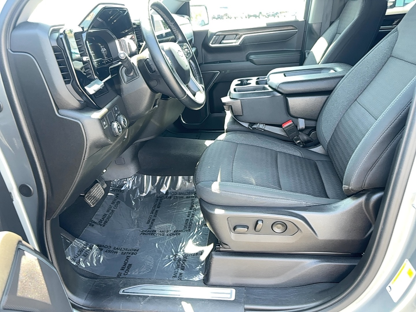 Vehicle image 11 of 15