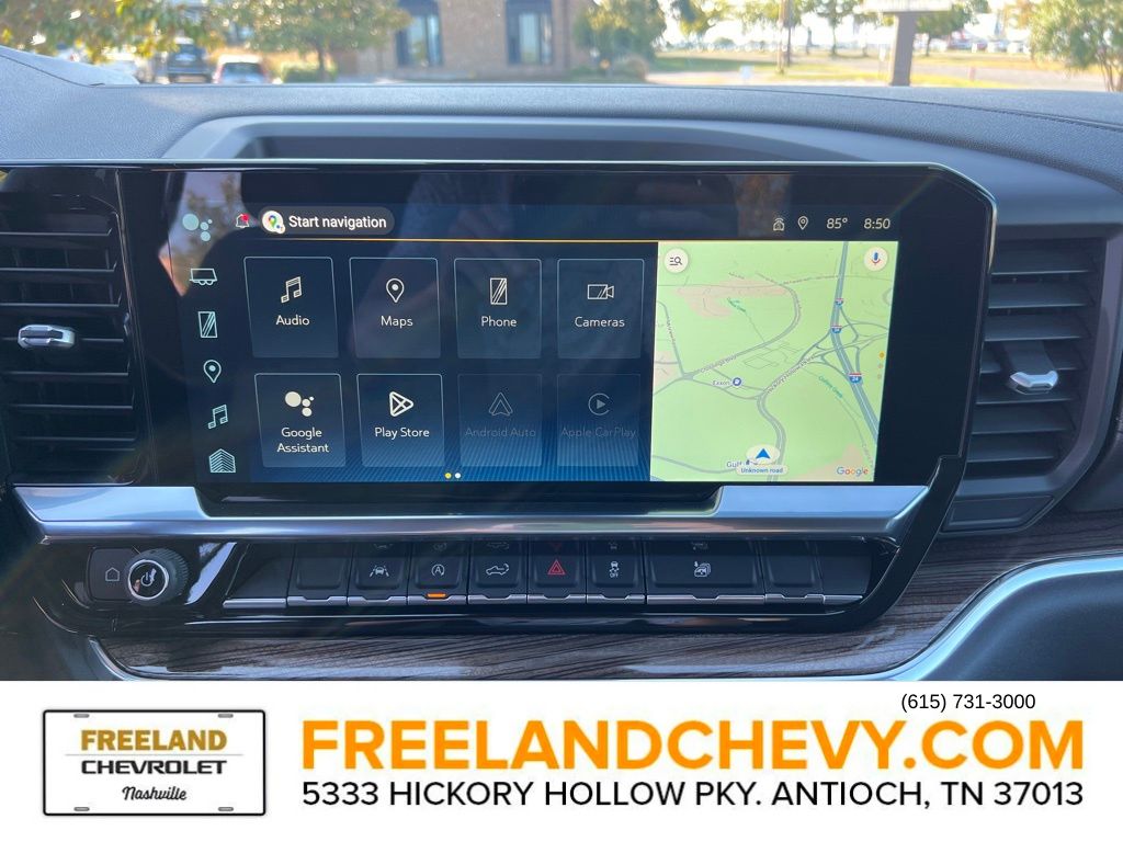 Vehicle image 21 of 23