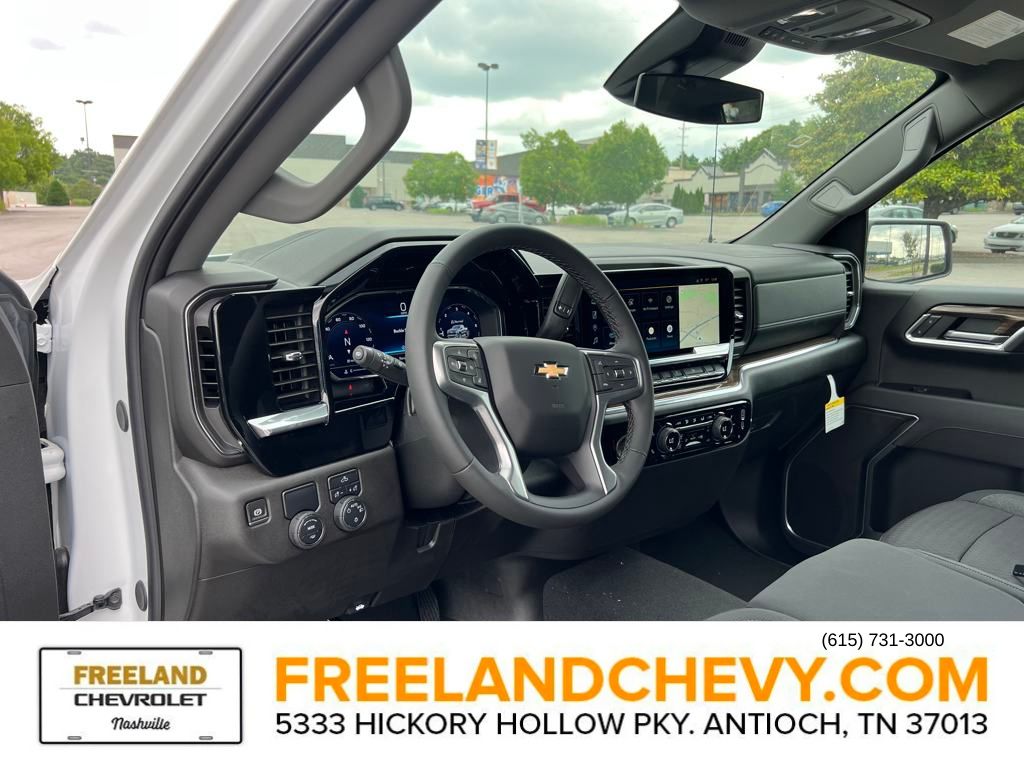 Vehicle image 22 of 23