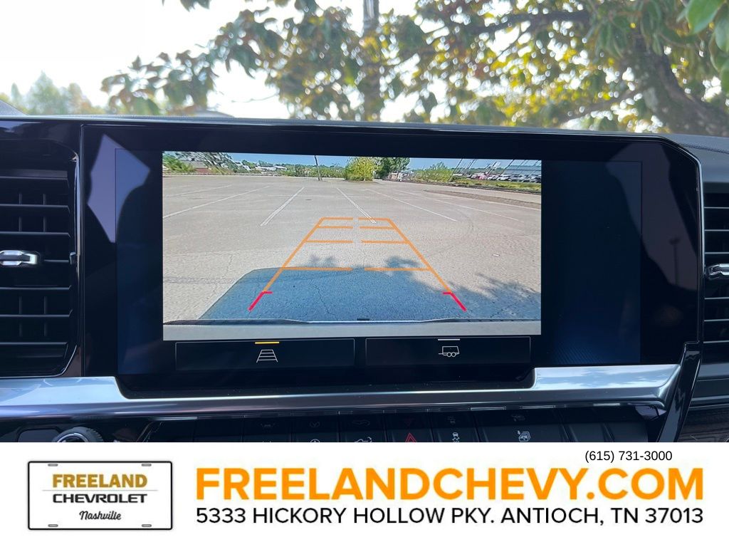Vehicle image 20 of 24