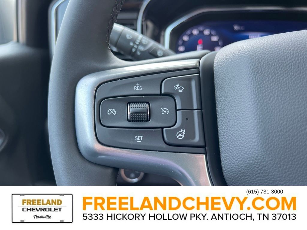 Vehicle image 15 of 24