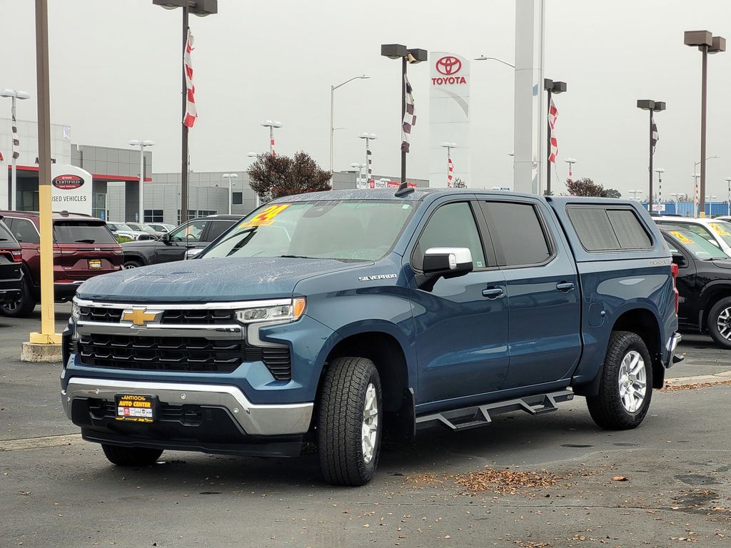 2024 Chevrolet Silverado 1500 LT Image 1 of 27