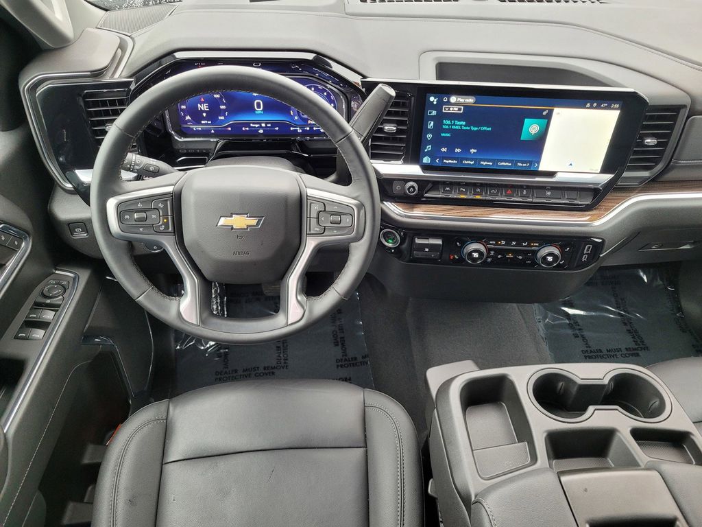 2024 Chevrolet Silverado 1500 LT Image 13 of 27