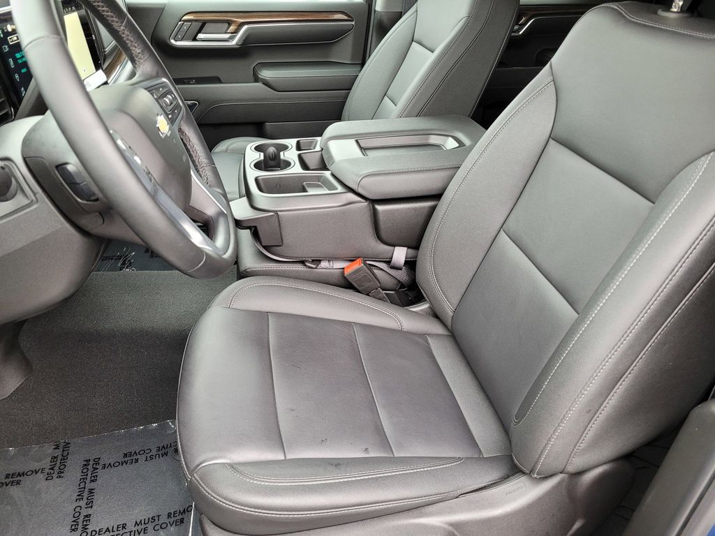 2024 Chevrolet Silverado 1500 LT Image 12 of 27