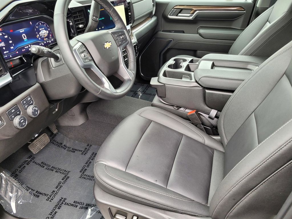 2024 Chevrolet Silverado 1500 LT Image 24 of 27