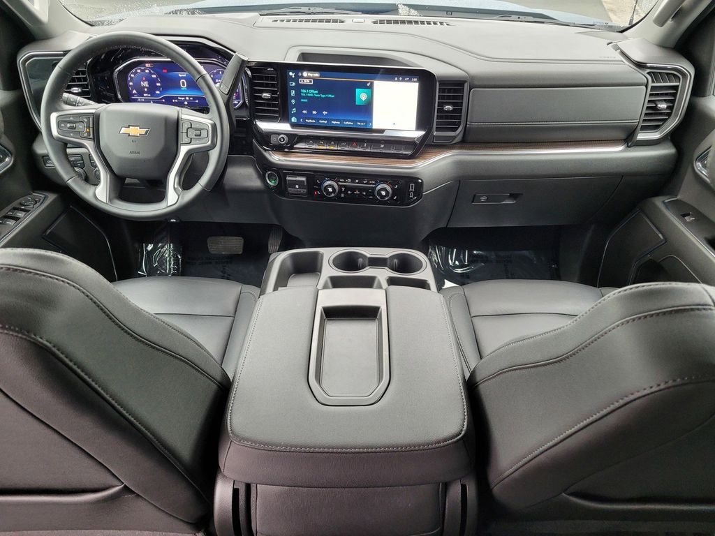 2024 Chevrolet Silverado 1500 LT Image 14 of 27